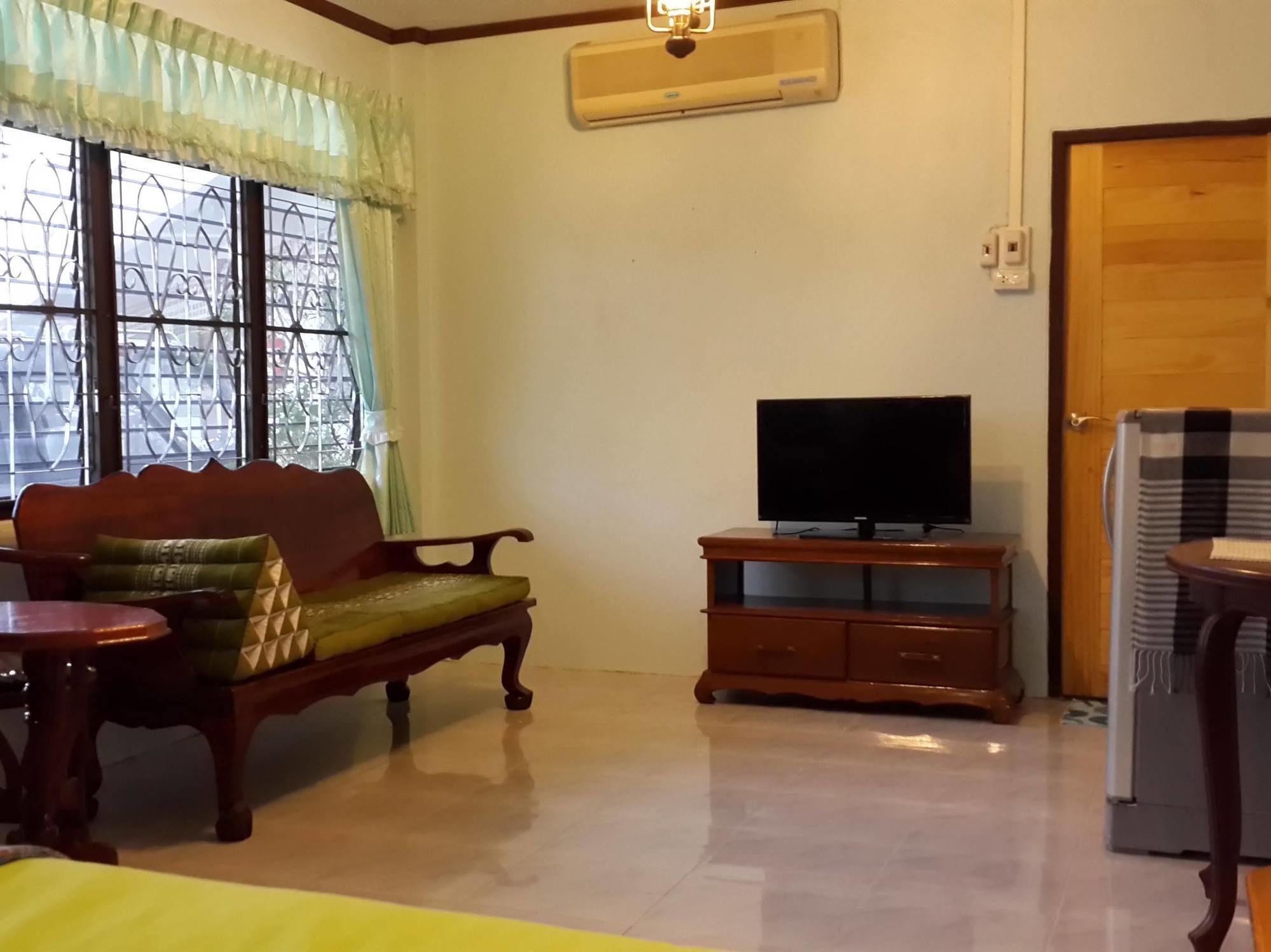 The Stay Guest House 로이 외부 사진