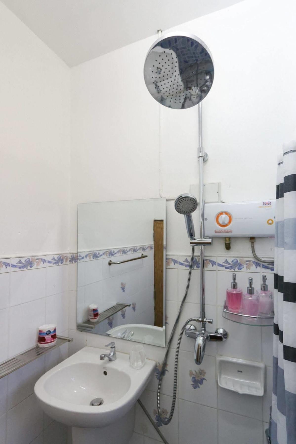 The Stay Guest House 로이 외부 사진